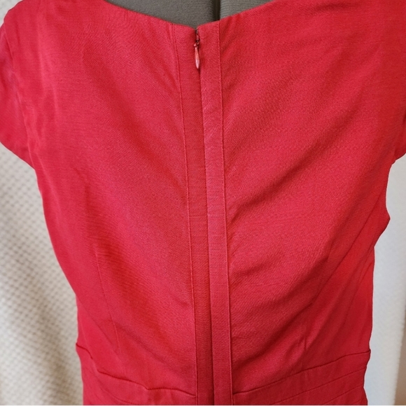 PENDING SALE woman size 10 crimson red fitted midi dress - Picture 8 of 14